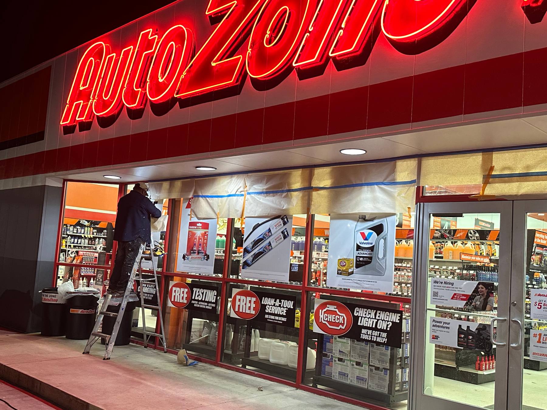 AutoZone storefront
